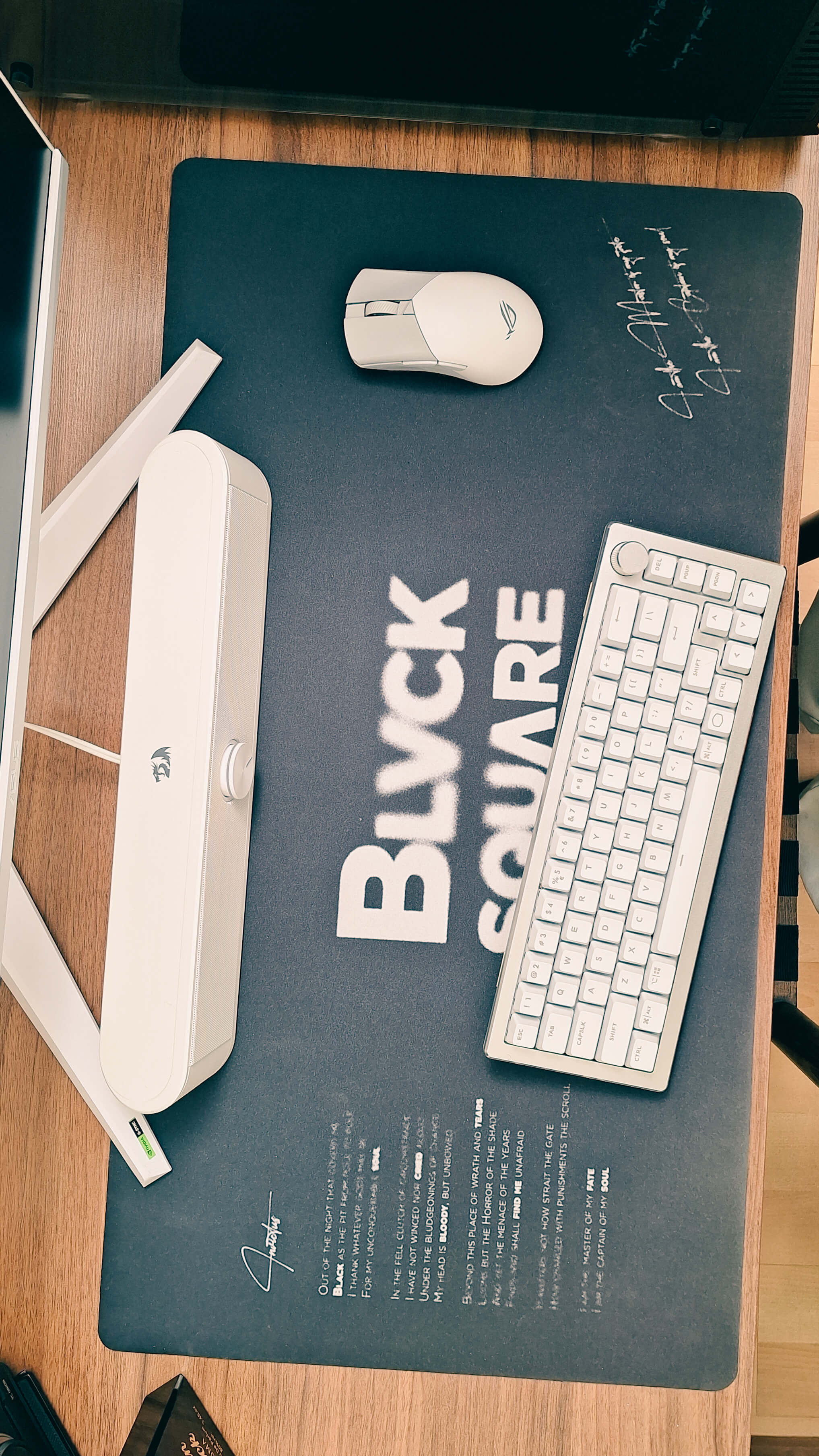 دسکپد مربع مشکینمای ۱1