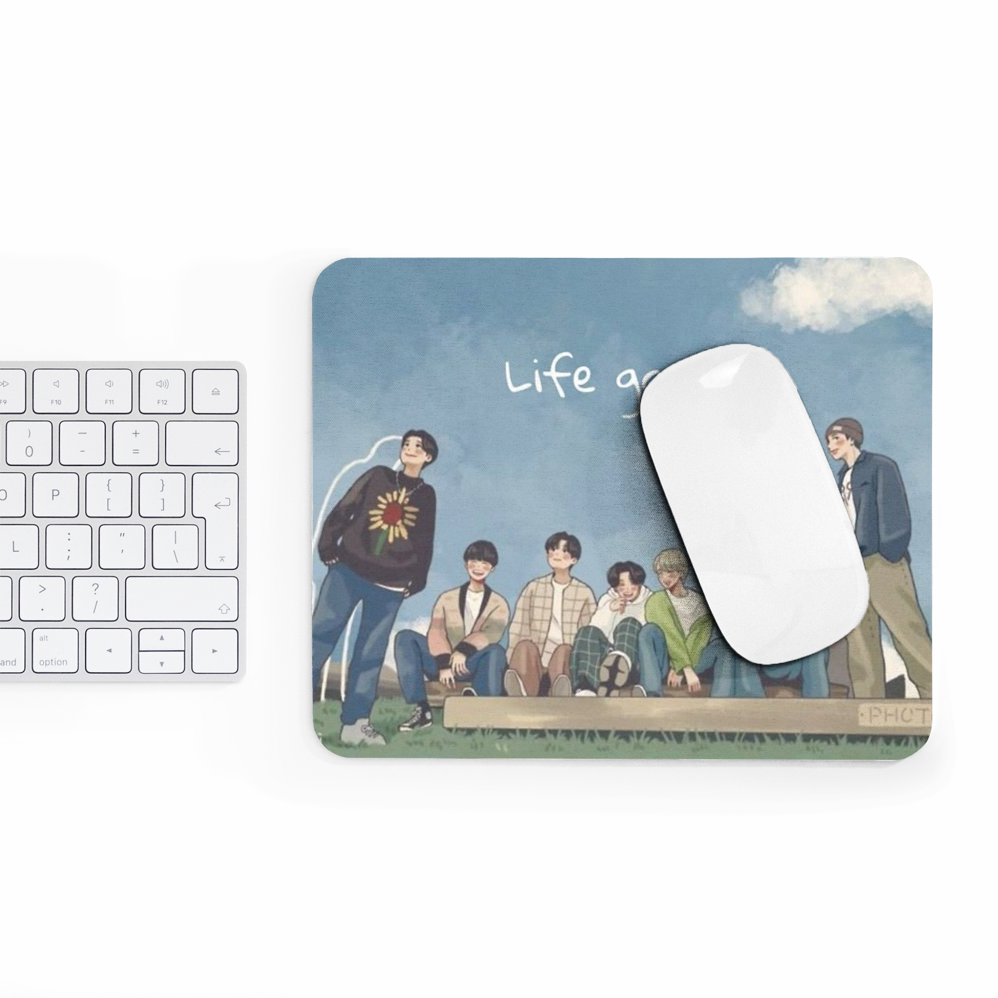 موس پد طرح آهنگ Life goes on از BTSنمای ۲