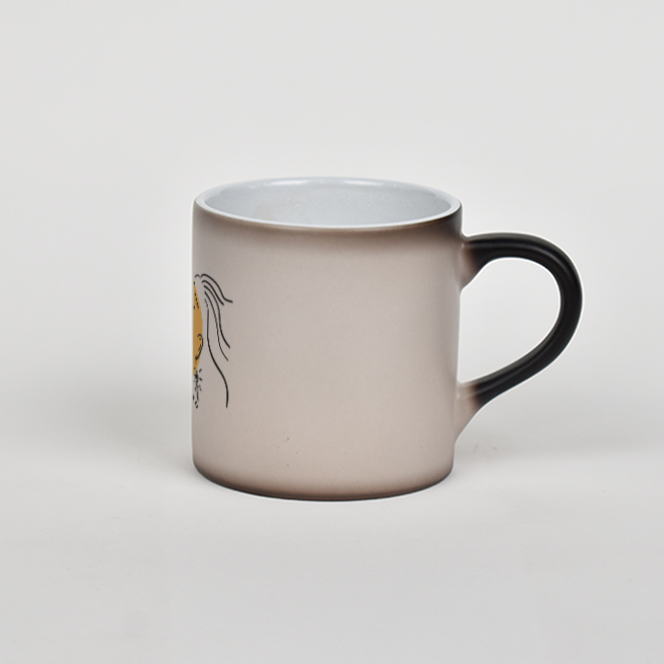 ماگ طرح زننمای راست1