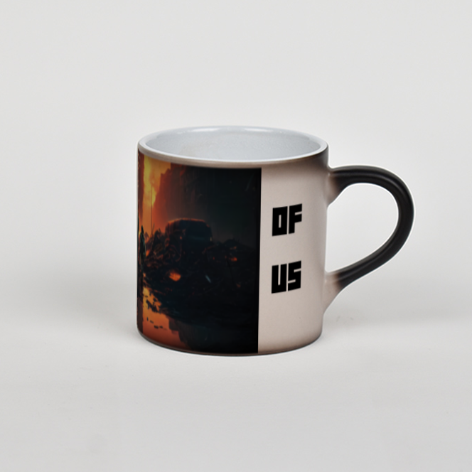 ماگ حرارتی با طرح the last of usنمای راست3