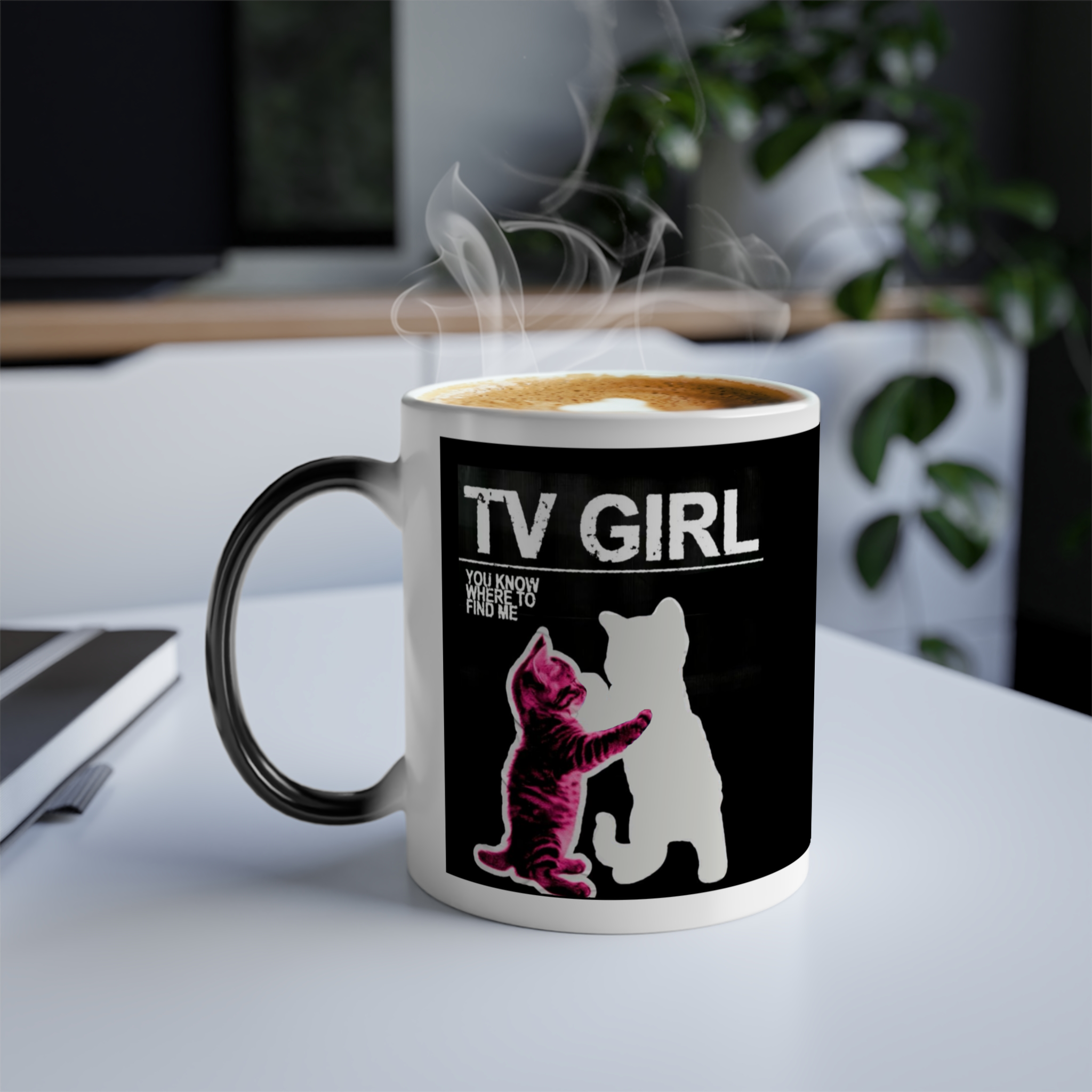 ماگ طرح TV girl, تو میدونی کجا پیدام کنی/ و من میدونم کجارو بگردمزمینه ۱ - رنگ سفید