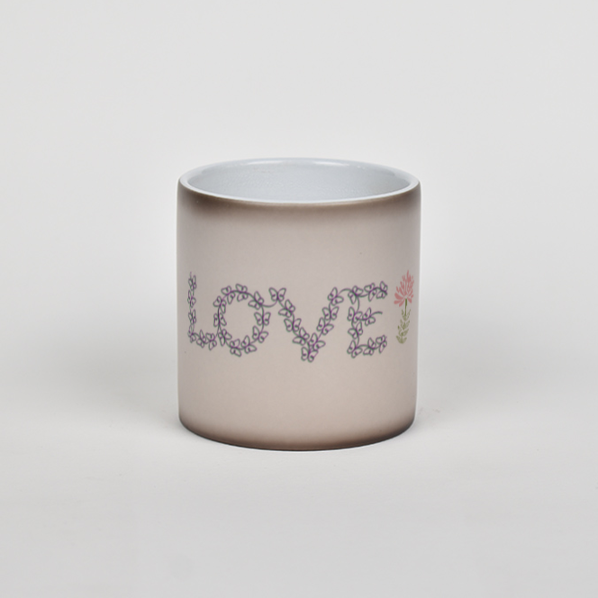 Loveنمای روبرو