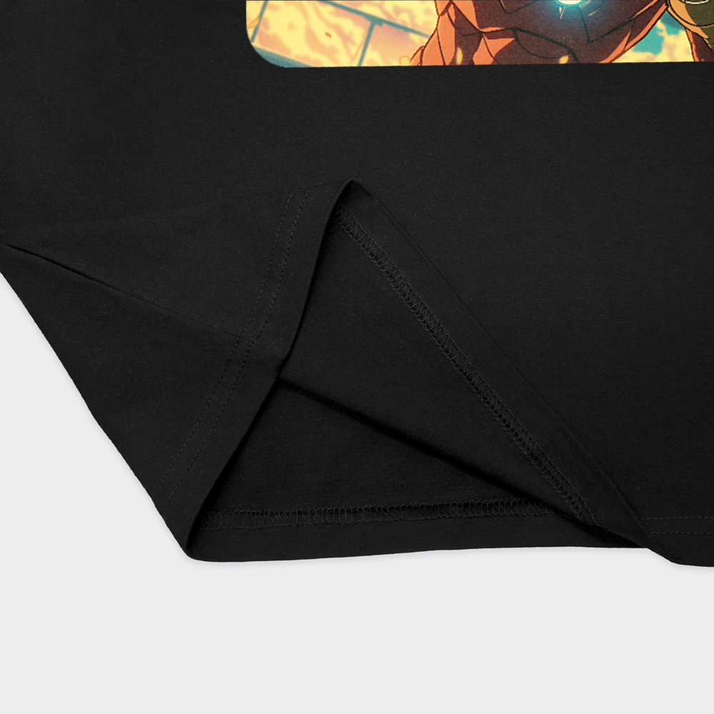 تیشرت آستین کوتاه {مرد آهنی} IRON MANنمای نزدیک پایین لباس - رنگ مشکی4