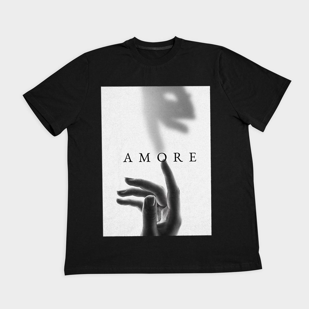 تیشرت با طرح Amoreنمای روبرو ۲ - رنگ مشکی1