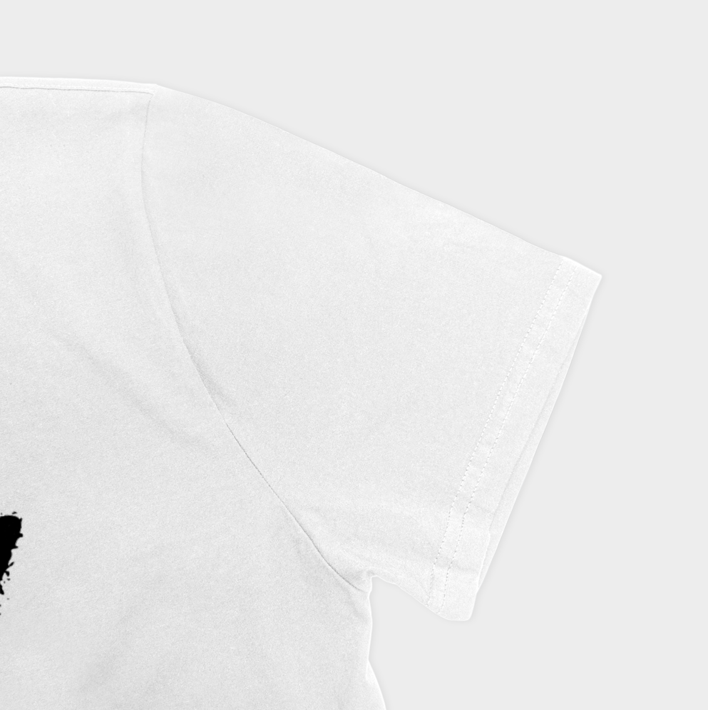 تیشرت BLACK HANDنمای نزدیک آستین چپ - رنگ سفید3