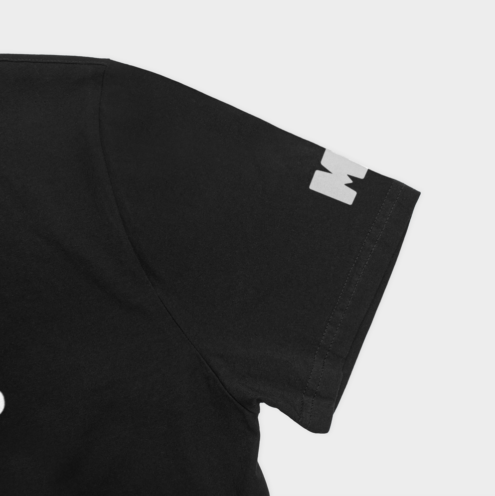 تیشرت Mr.Ladyنمای نزدیک آستین چپ - رنگ مشکی3