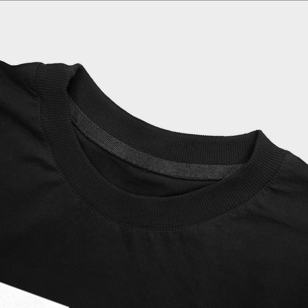 تیشرت_black stickerنمای نزدیک یقه - رنگ مشکی4