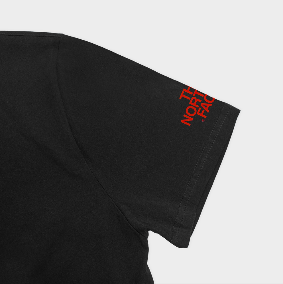 North face - Swissنمای نزدیک آستین چپ - رنگ مشکی3