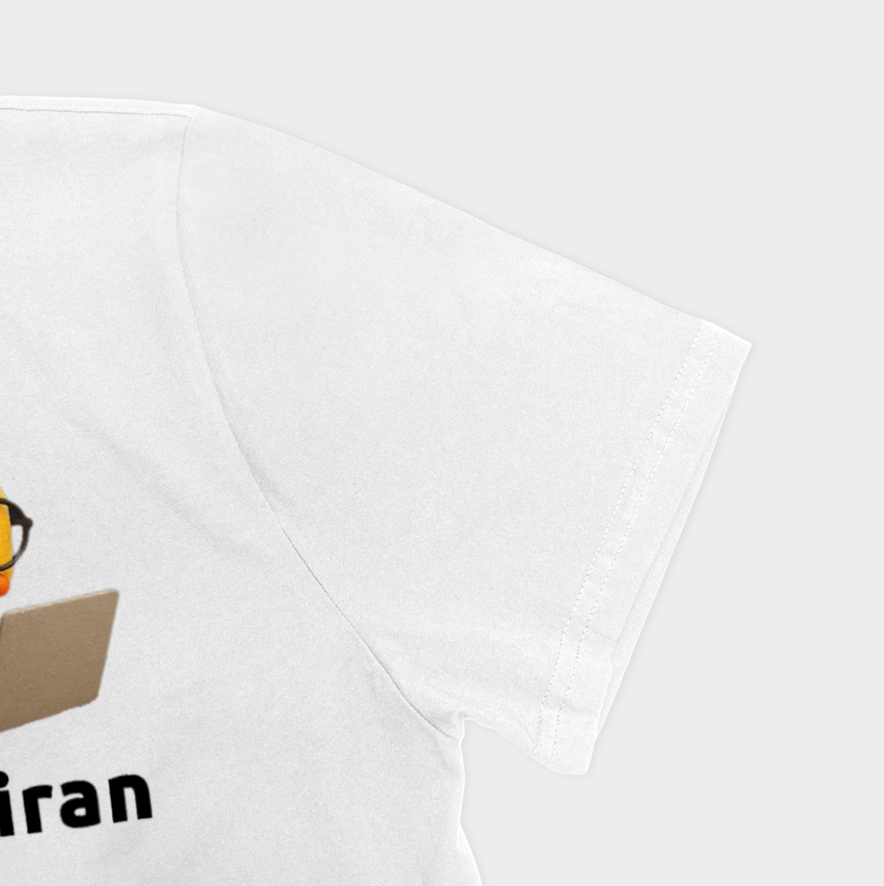 تیشرت برنامه نویساننمای نزدیک آستین چپ - رنگ سفید3
