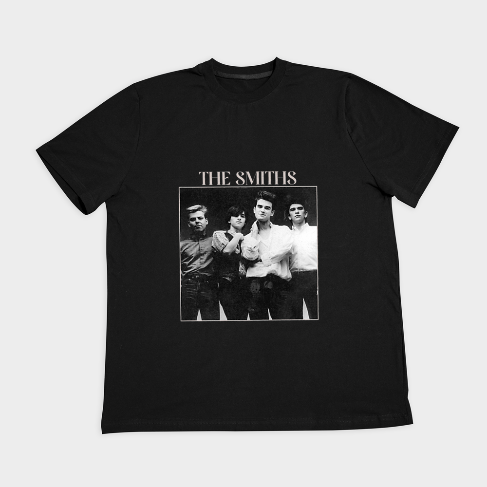 تیشرت طرح the Smithsنمای روبرو ۲ - رنگ مشکی1