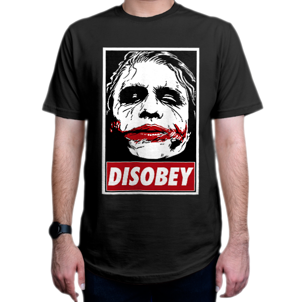 تیشرت طرح فیلم  The Dark Knight  شوالیه تاریکی شخصیت Joker بازیگر Heath Ledger هیث لجر جوکر j9نمای روبرو - رنگ مشکی